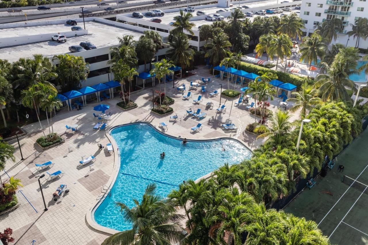 Sunny Isles Ocean Reserve Condo Apartments โกลเดนบีช ภายนอก รูปภาพ