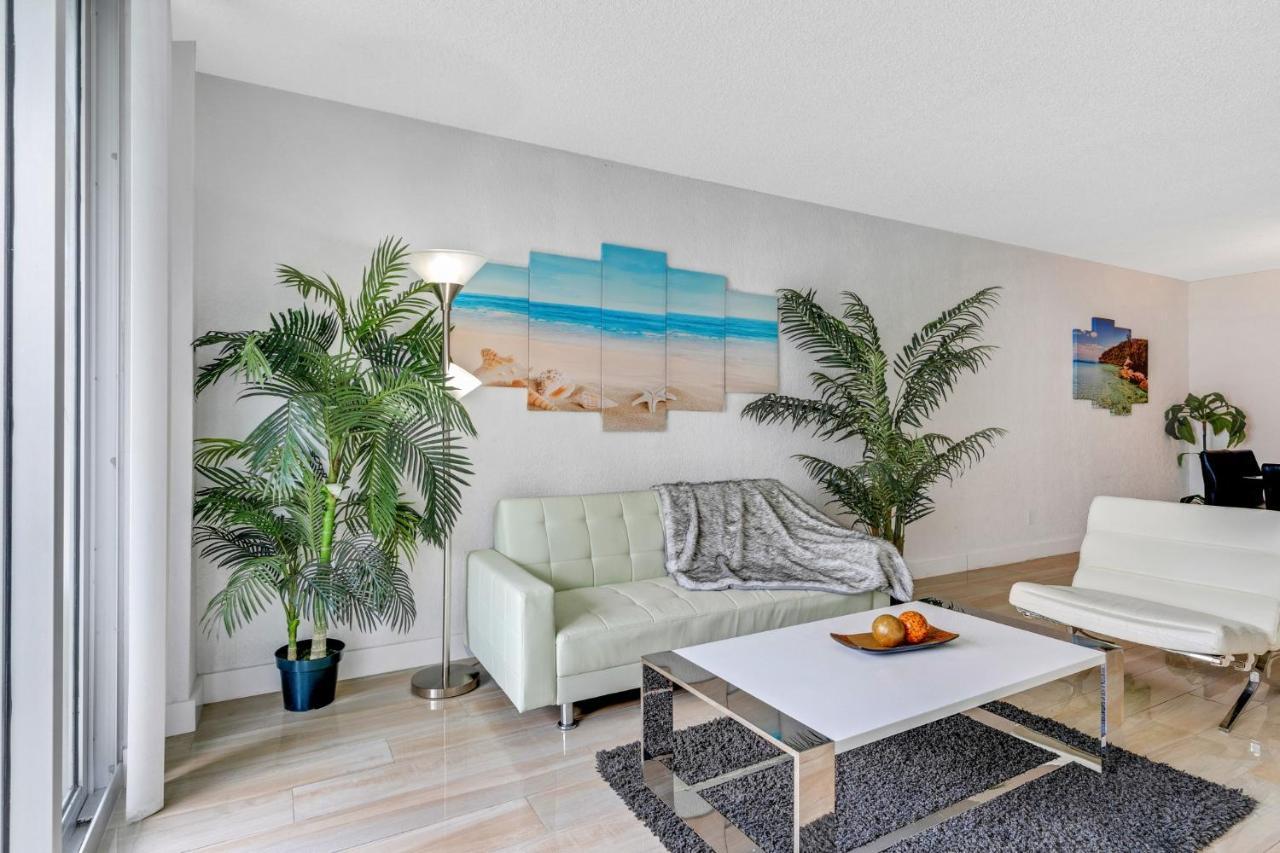 Sunny Isles Ocean Reserve Condo Apartments โกลเดนบีช ภายนอก รูปภาพ