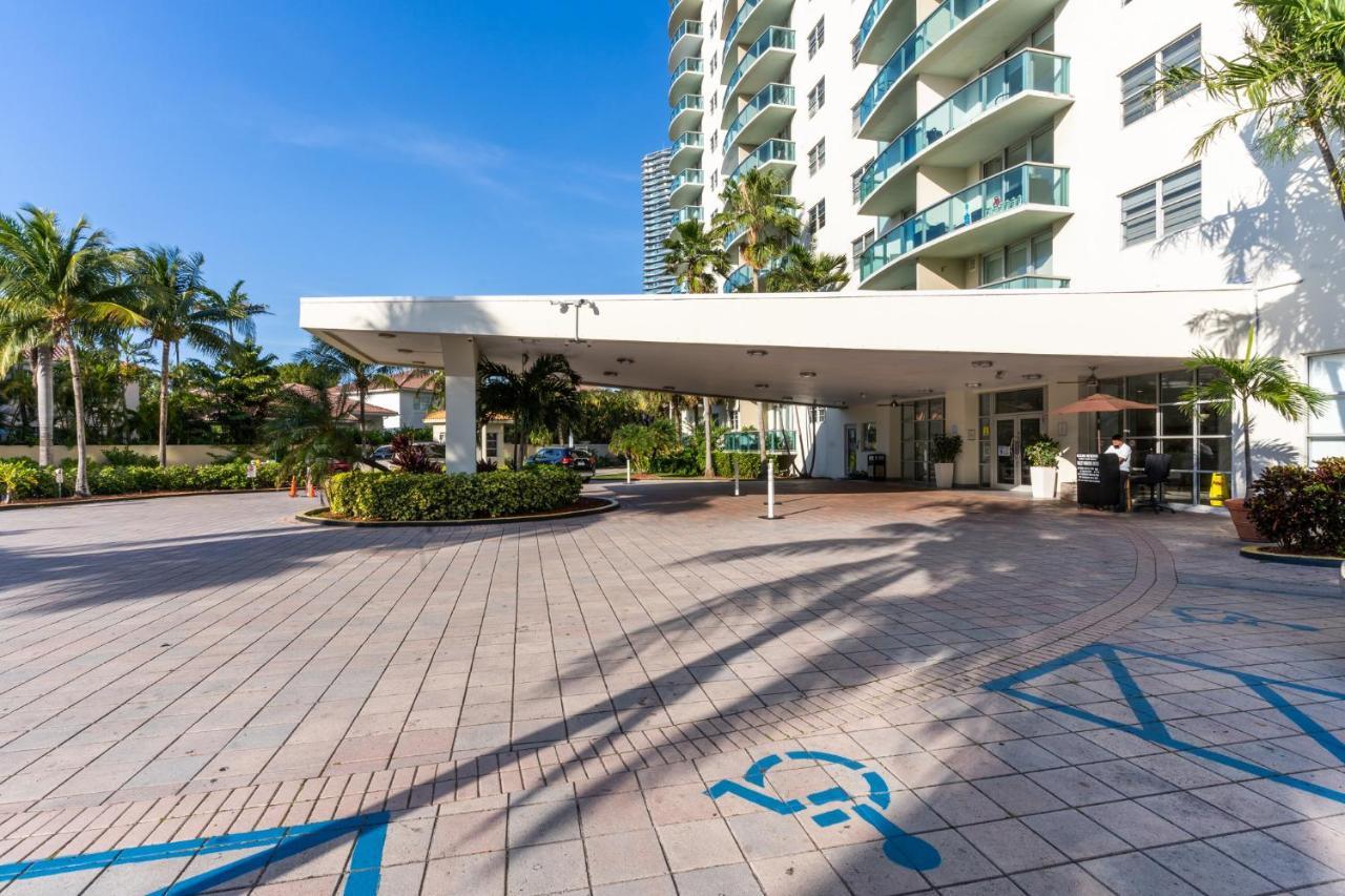 Sunny Isles Ocean Reserve Condo Apartments โกลเดนบีช ภายนอก รูปภาพ